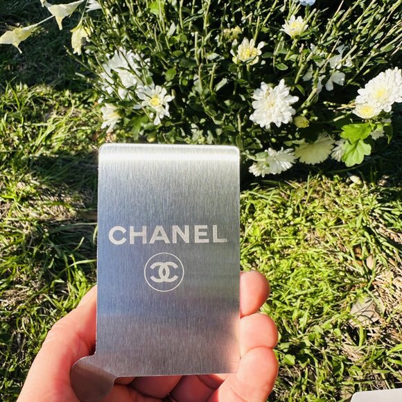 Chanel Beauty Pocket Mirror & Leather Card Holder Silver - Picture 7 of 10